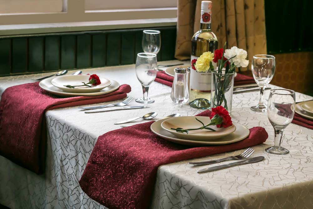 Dinning1.jpg